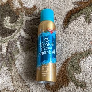 Bath and body works frosted coconut shimmer fizz